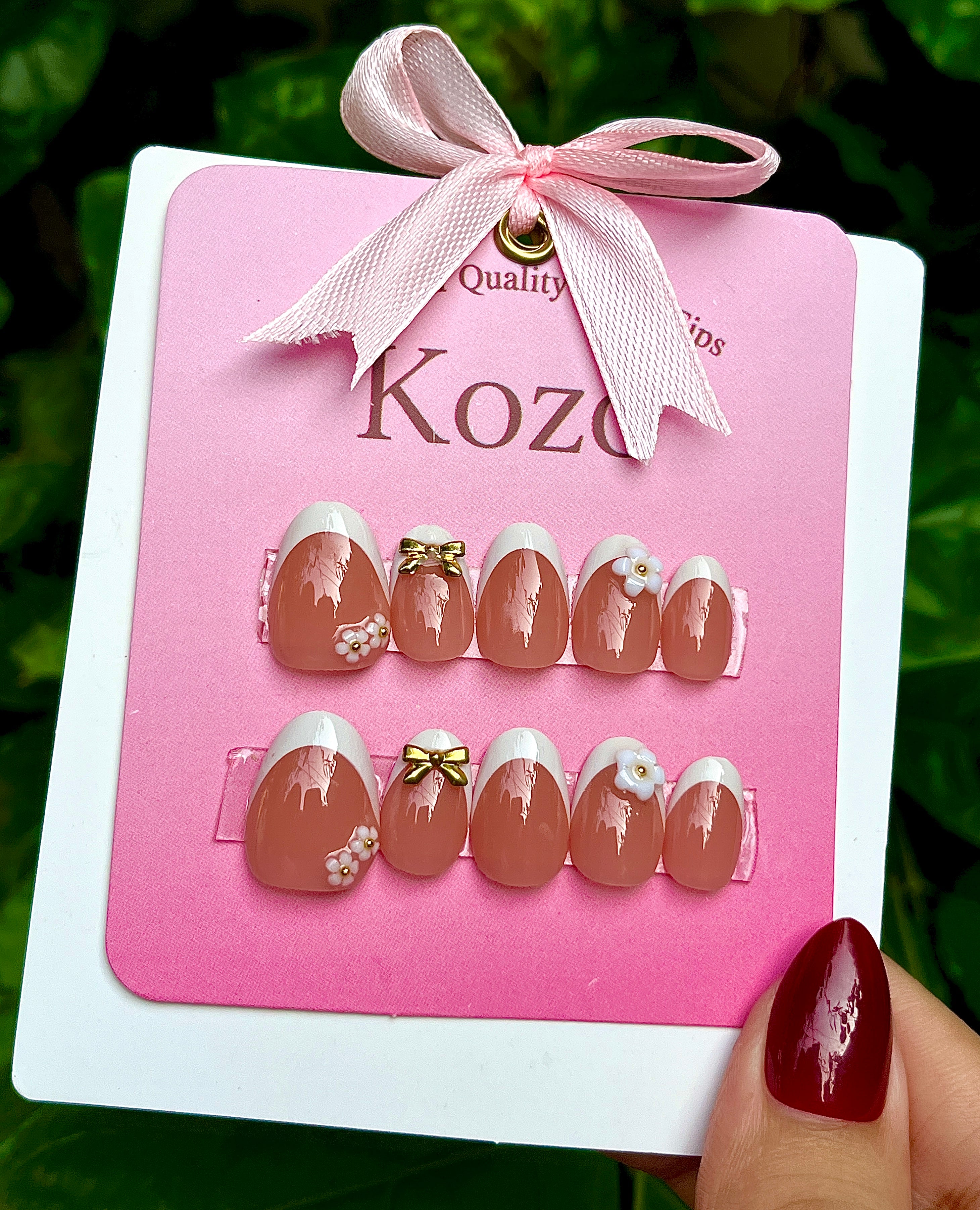 3D flowers short oval French tips