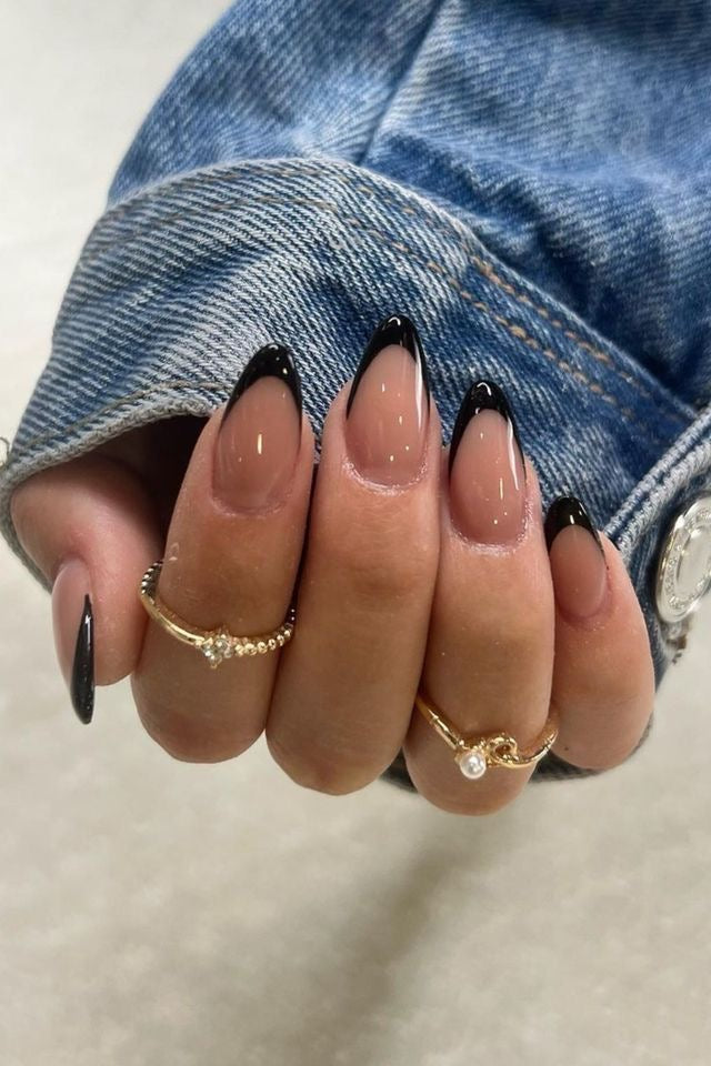 Almond black tips