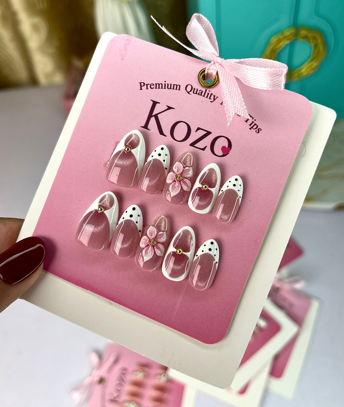 Pink cat eye polka dot 3D flowers nails