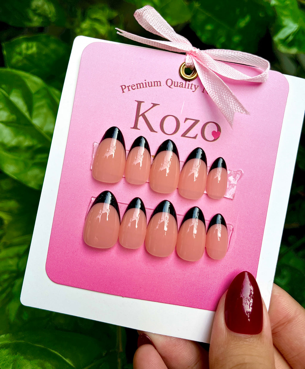 Almond black tips
