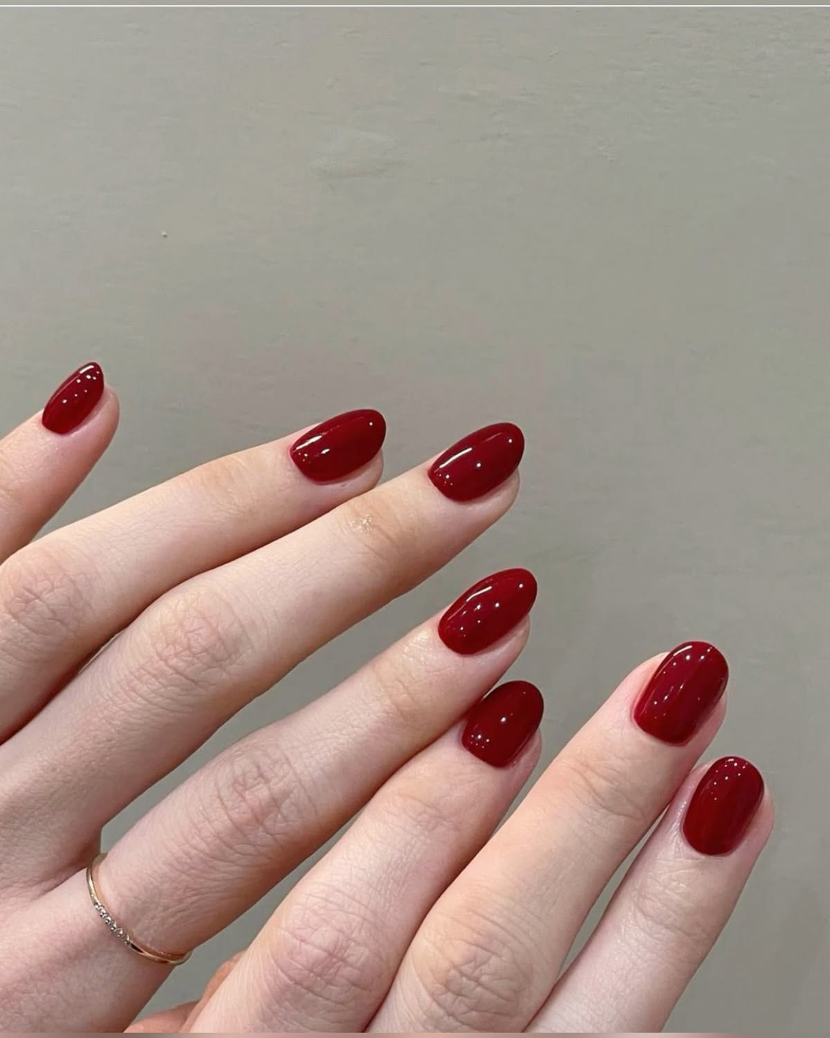 Handmade short oval cherry red nails