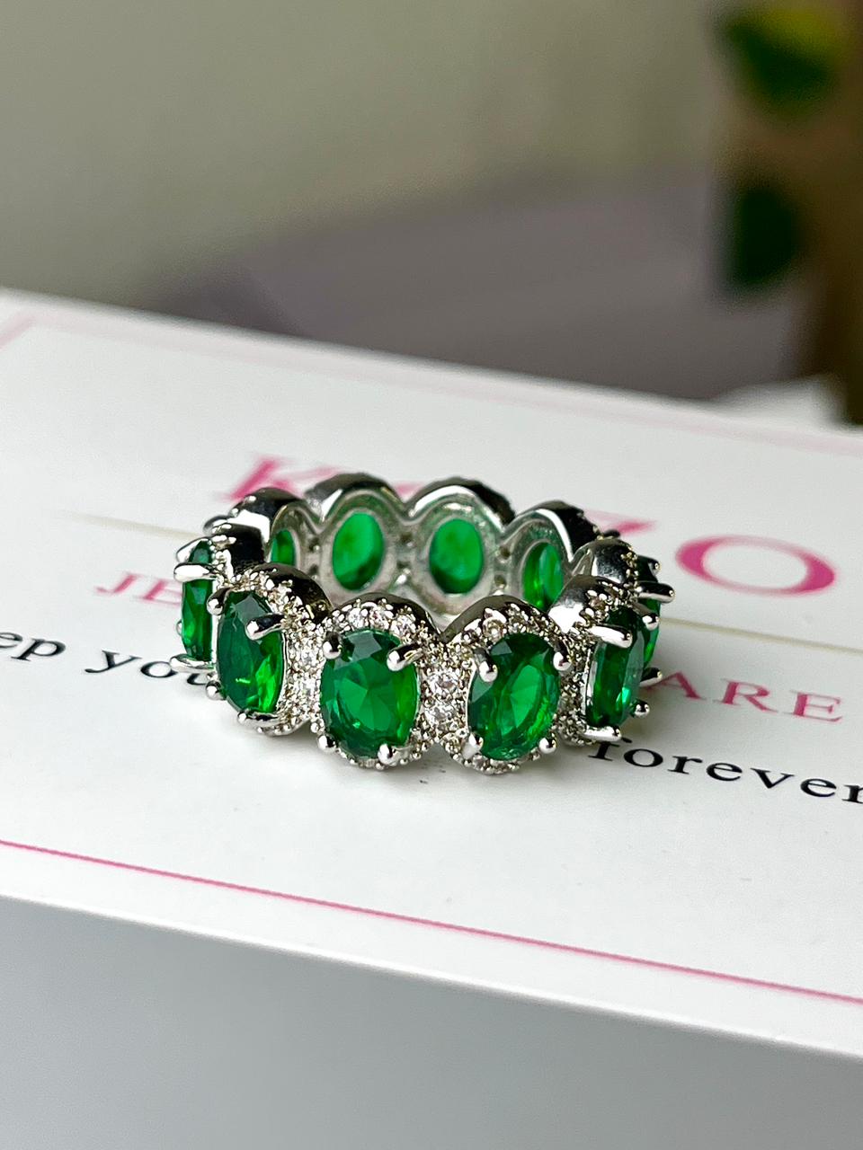 Green stones ring